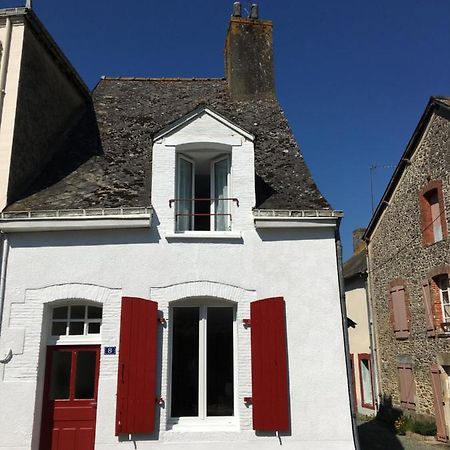 Charming Cottage In A Typical French Village Saint-Christophe-du-Luat 外观 照片